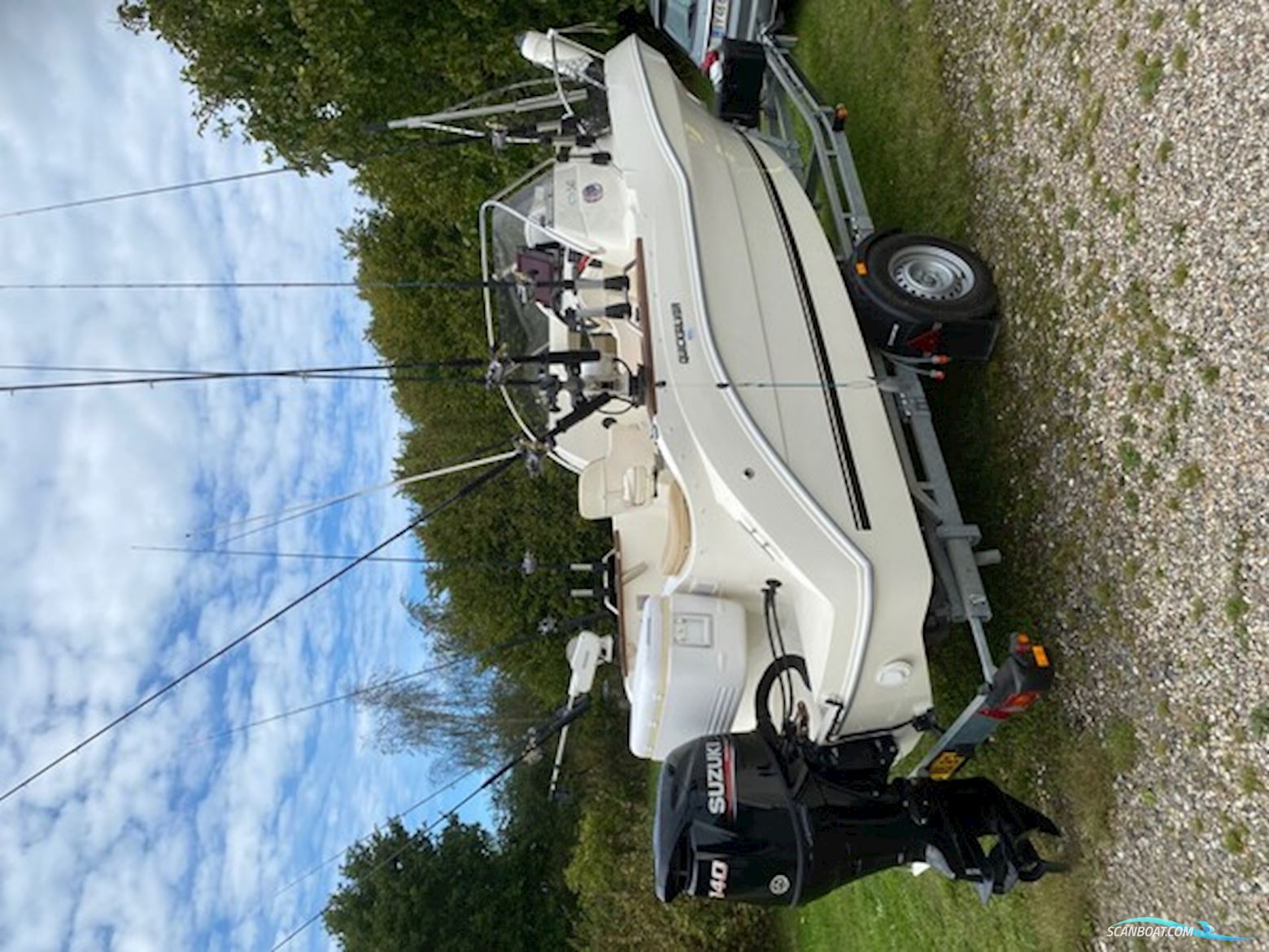 Quicksilver 540 – Suzuki 140 HK – Topudstyret Fiskebåd/Familiebåd