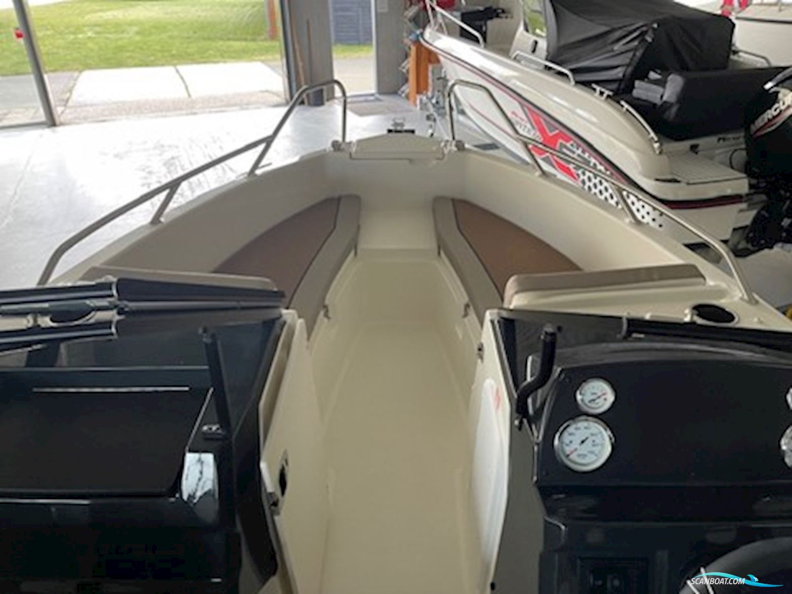 Quicksilver 555 Bowrider med Mercury F100 EFI ELPT - Introduktions tilbud