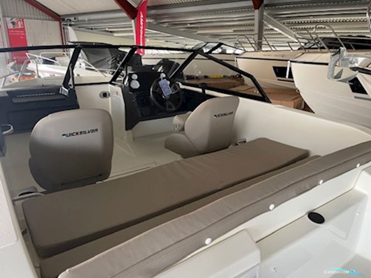 Quicksilver 555 Bowrider med Mercury F100 EFI ELPT - Introduktions tilbud