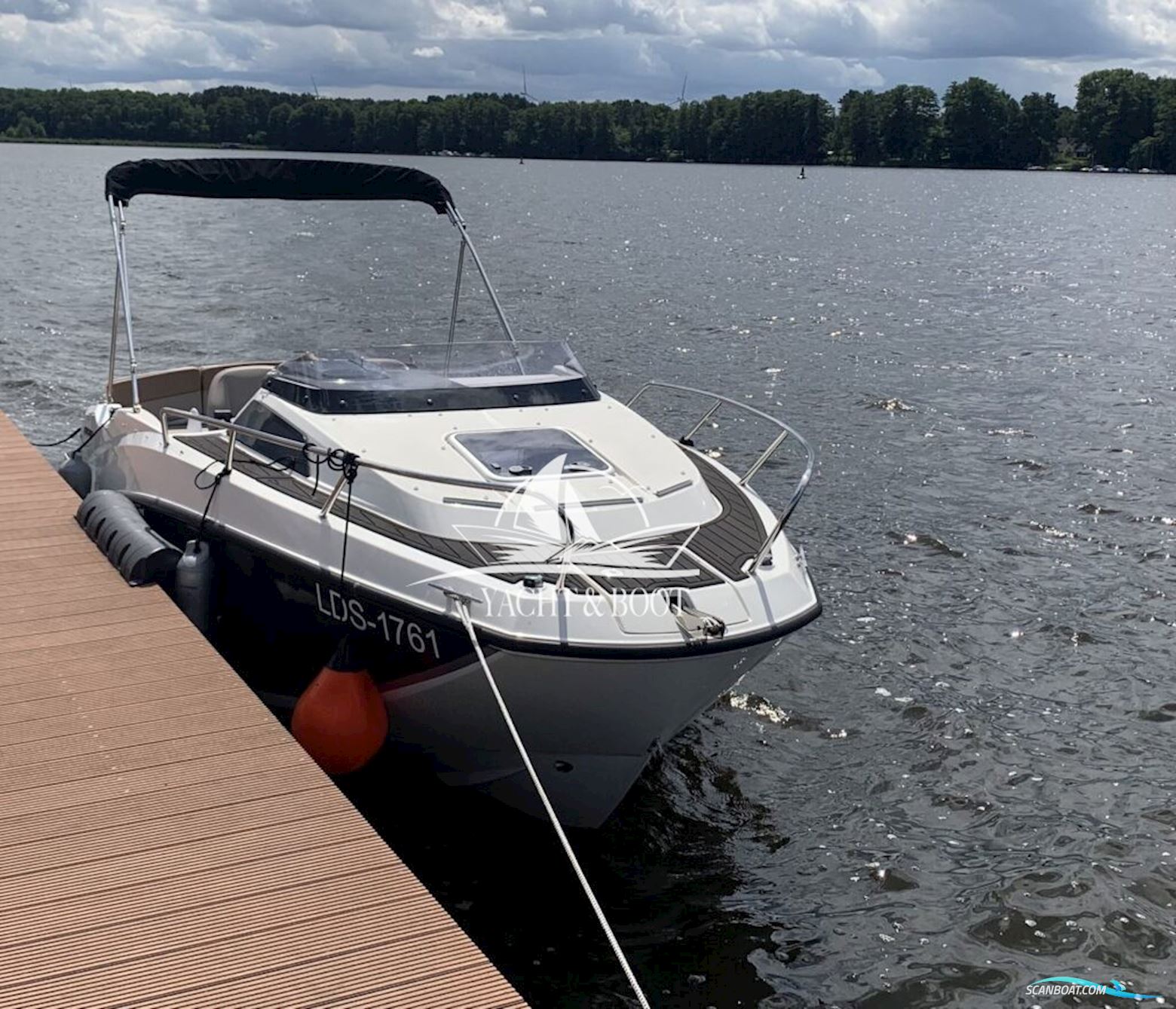 Quicksilver 555 Cabin Motorboten 2022, met Mercury Marine motor, Duitsland