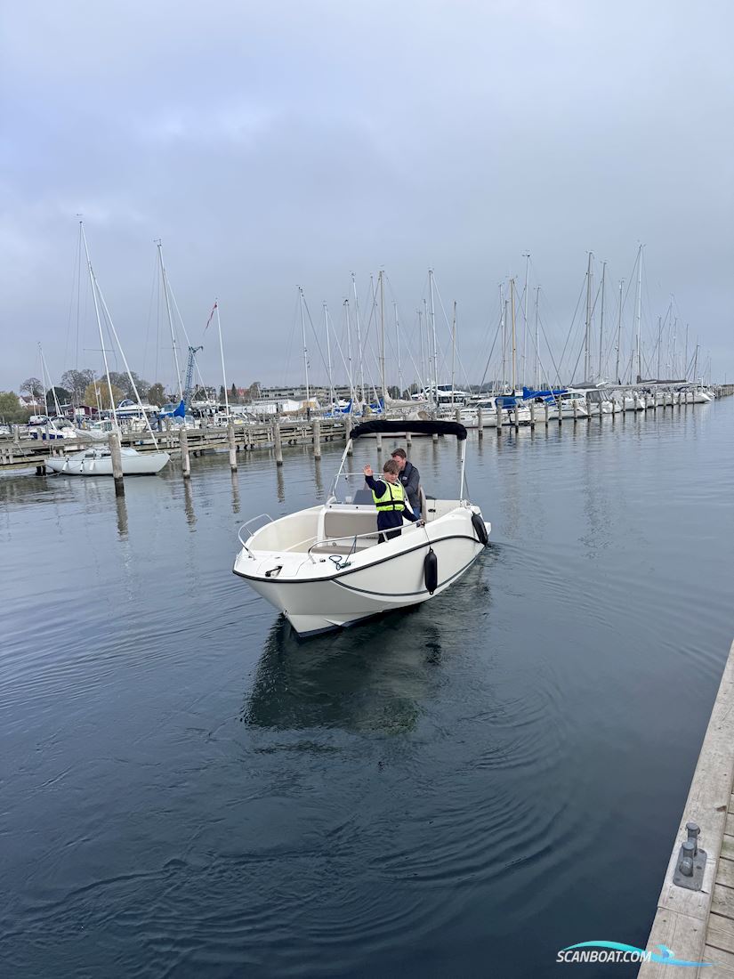 QuickSilver 555 open