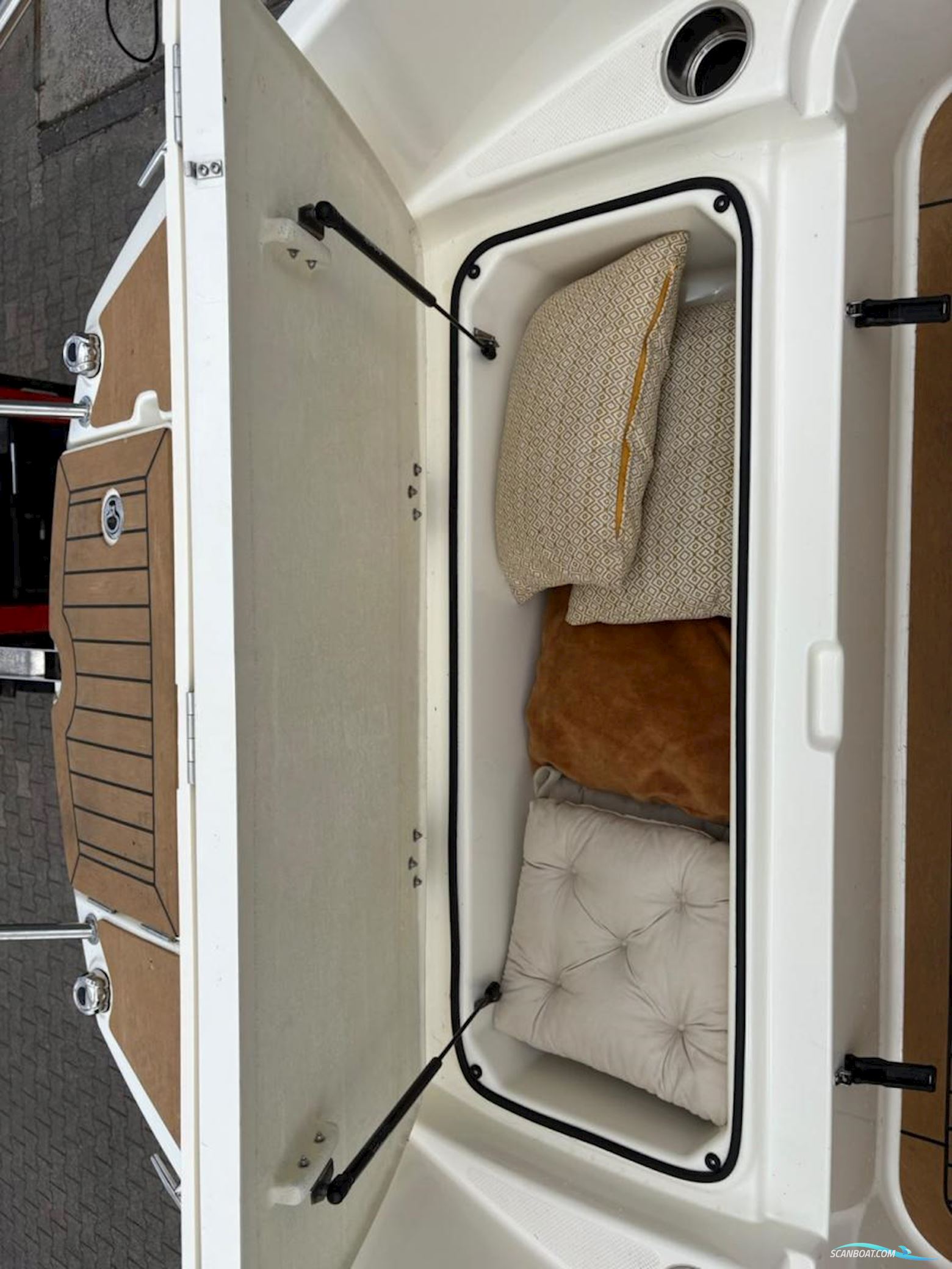 Quicksilver 605 Activ Open