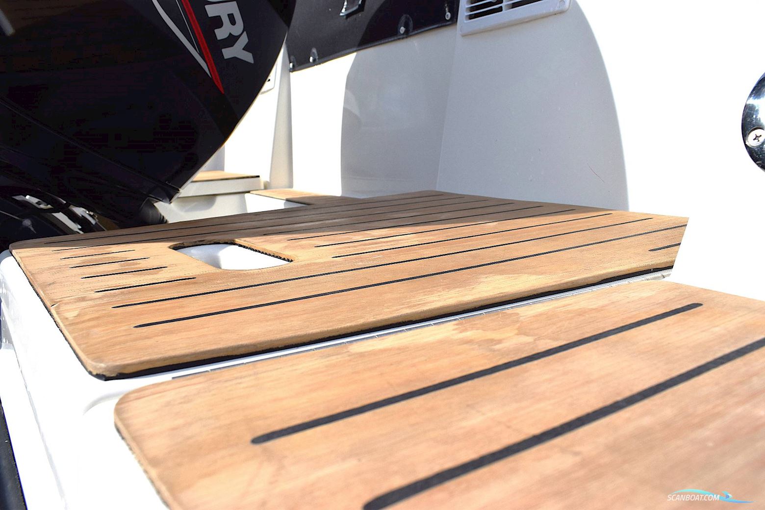 Quicksilver 605 Cruiser m/Mercury F150 HK og udstyr