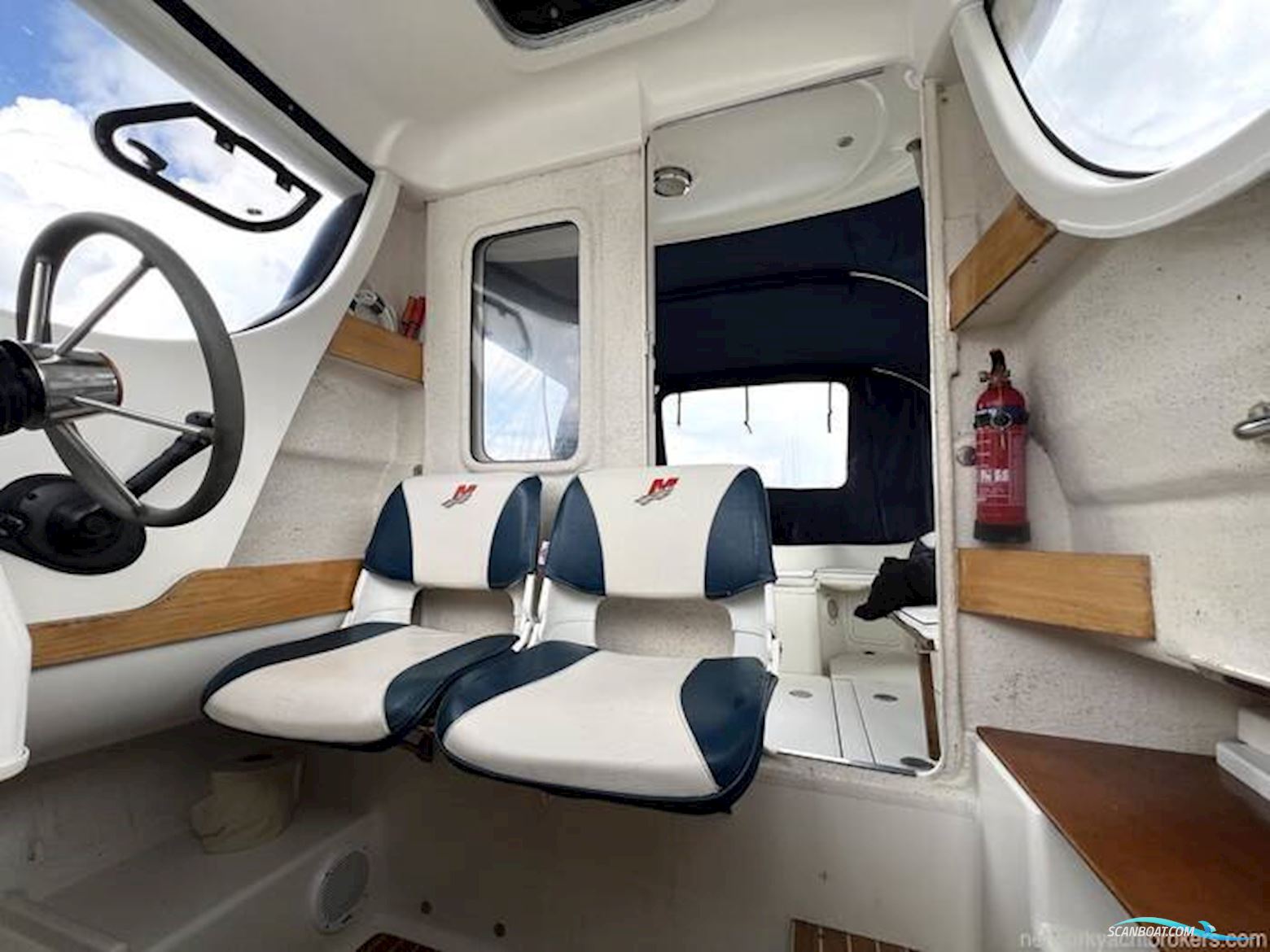 Quicksilver 640 Pilothouse
