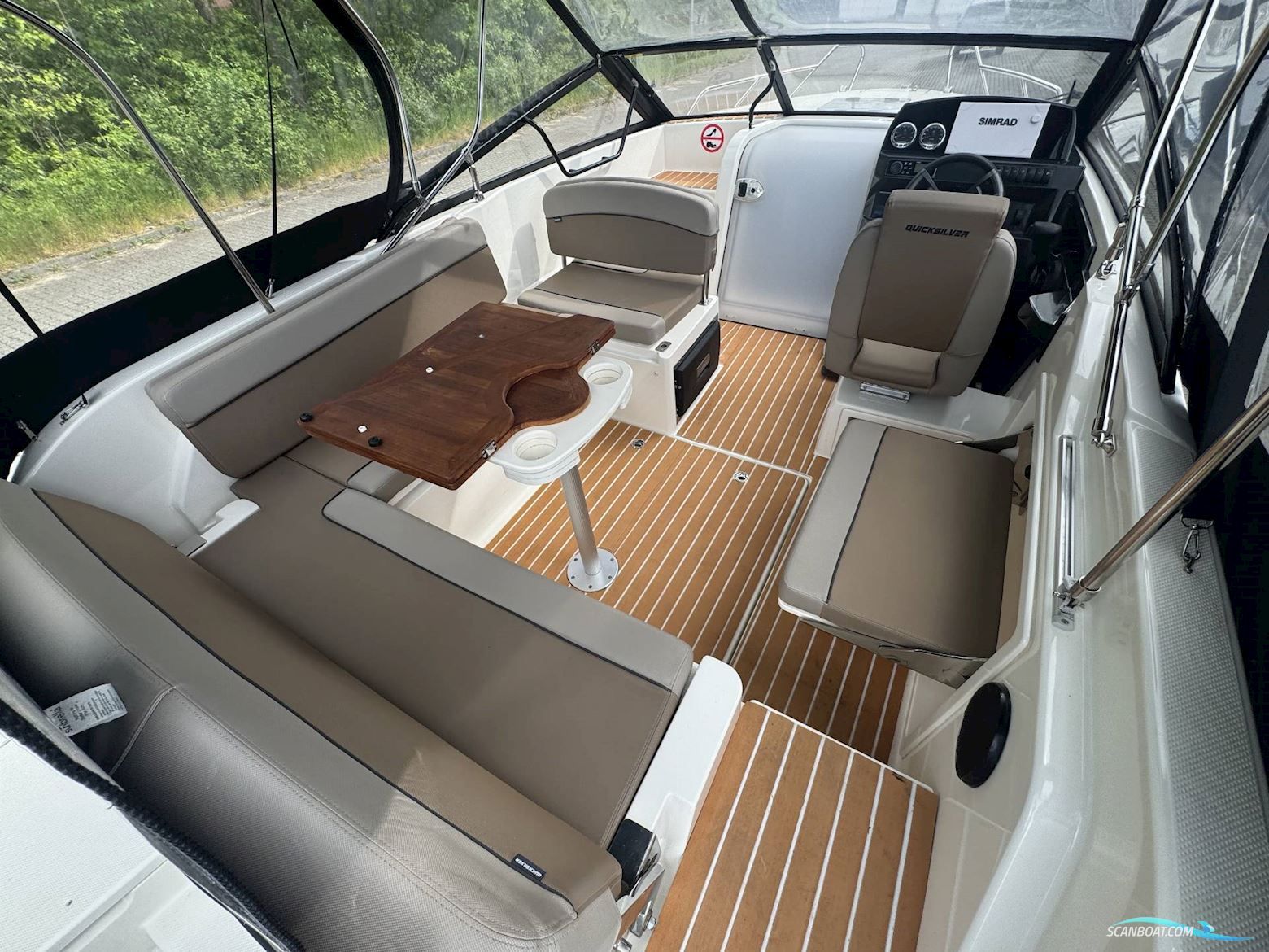 Quicksilver 675 Activ Cruiser m/Mercury F225 og Udstyr