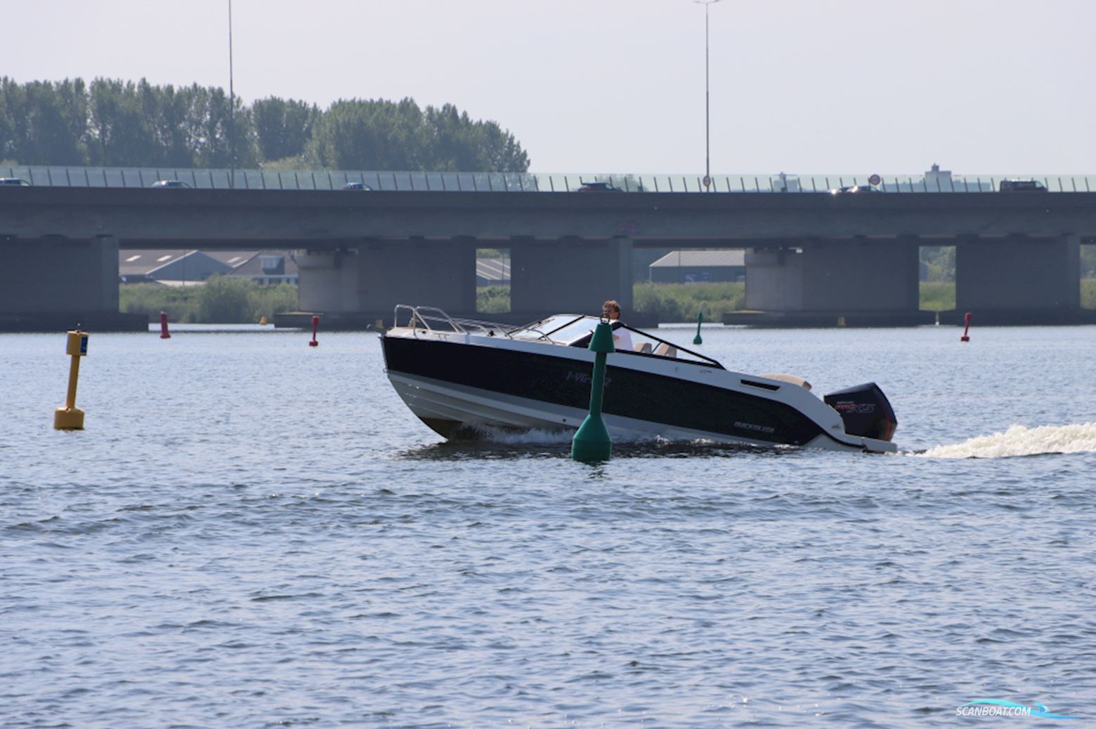 Quicksilver 675 Bowrider