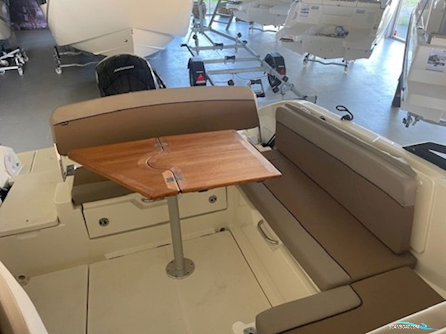 Quicksilver 675 Cruiser med Mercury F150 EFI 