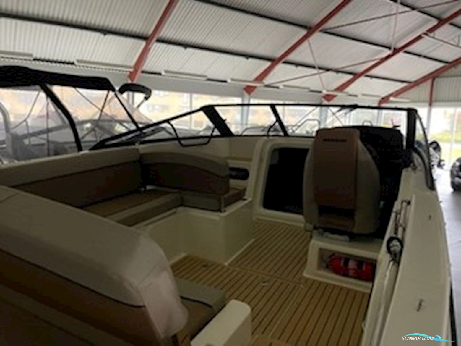 Quicksilver 675 Cruiser med Mercury F150 EFI ELPT