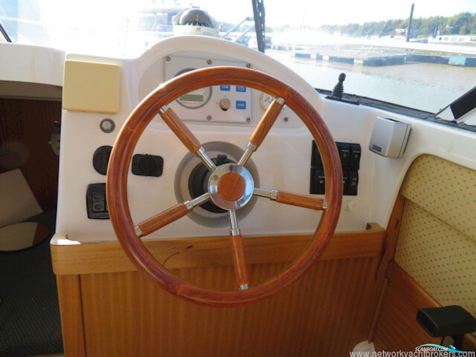 Quicksilver 700 Weekender