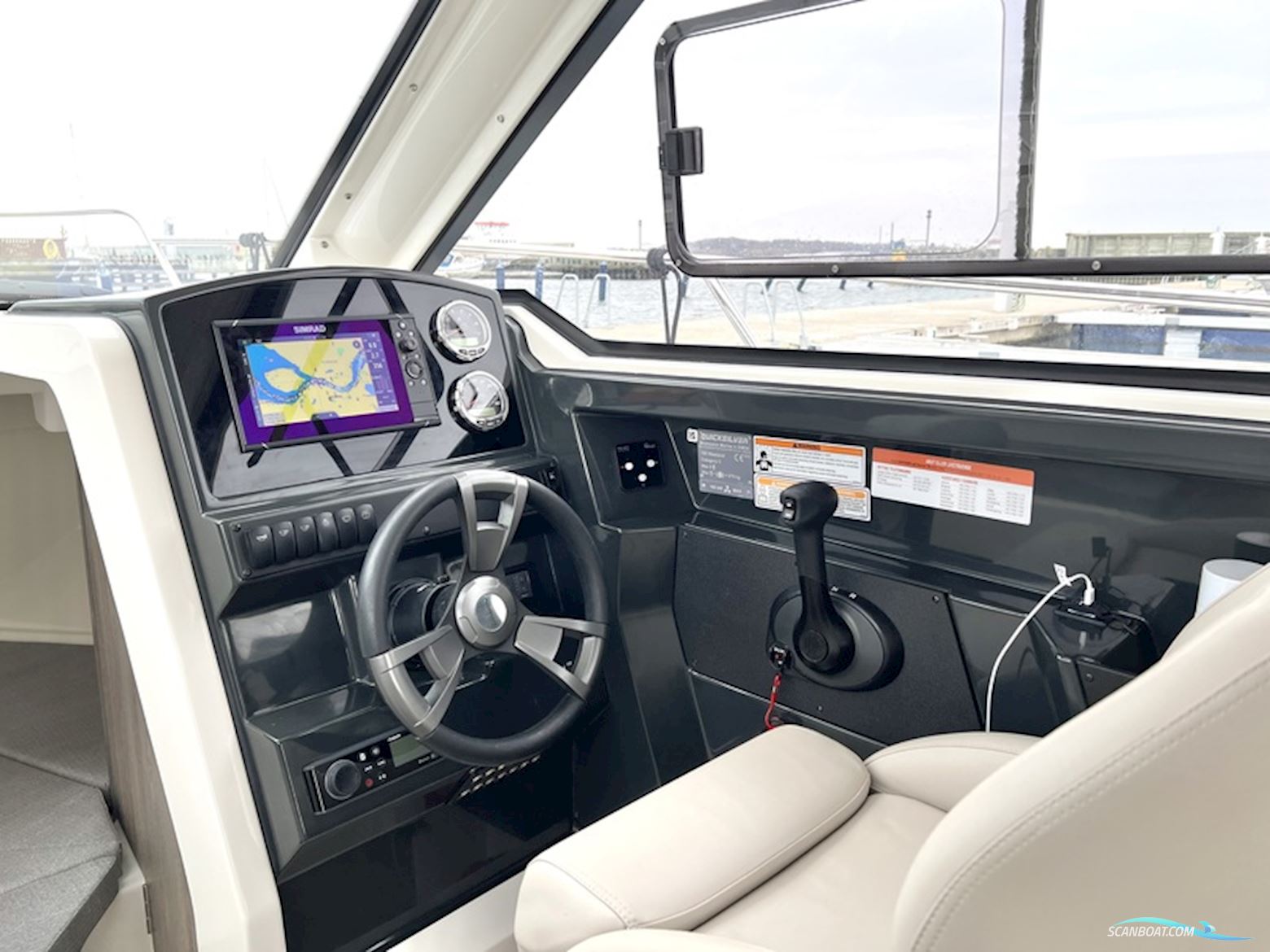 Quicksilver 705 Weekend