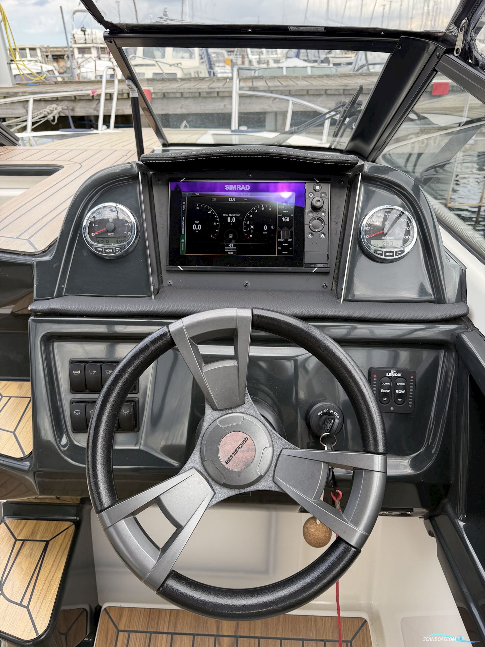 Quicksilver 755 Activ Cruiser, Nedsat