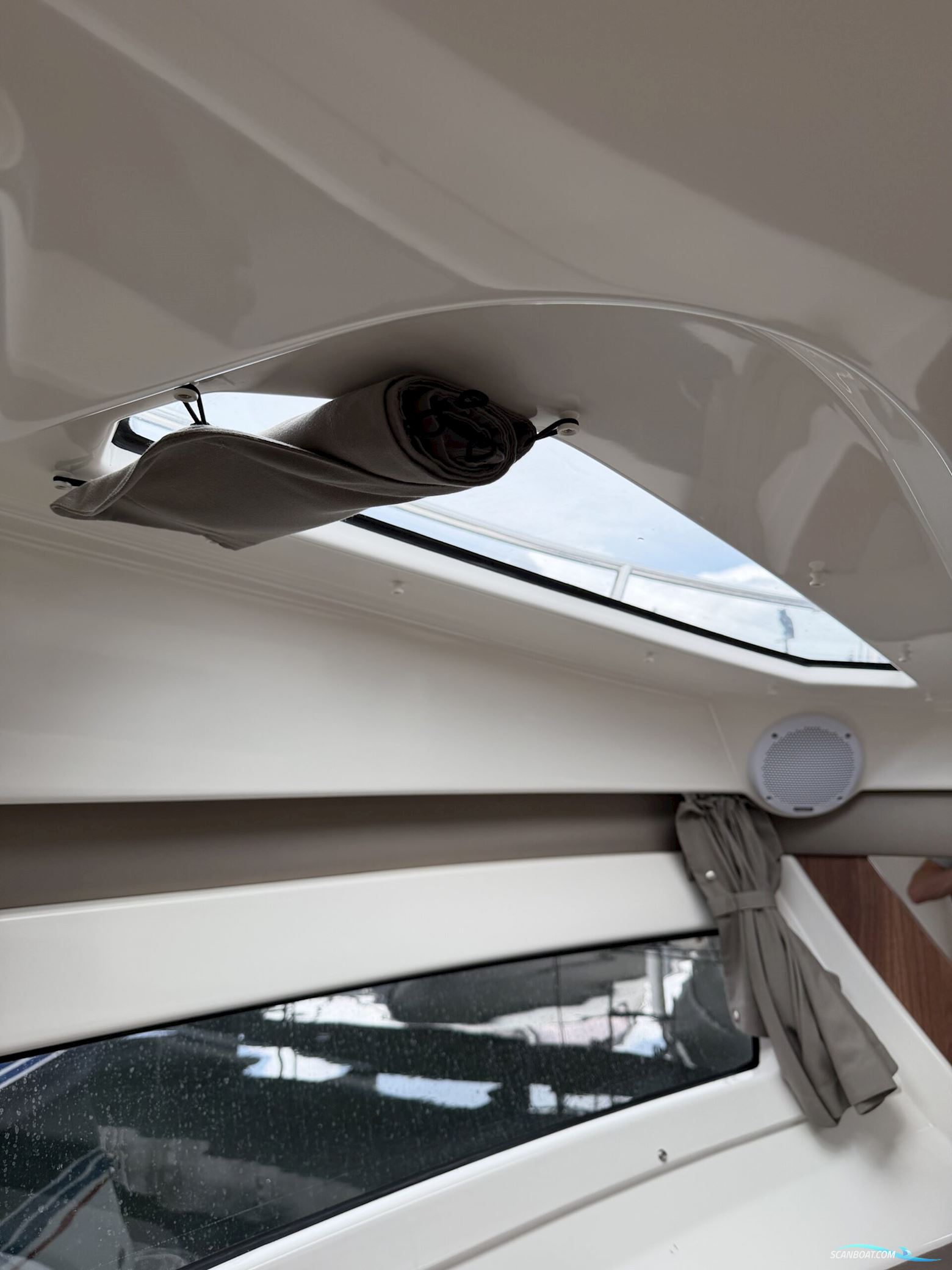 Quicksilver 755 Activ Cruiser, Nedsat