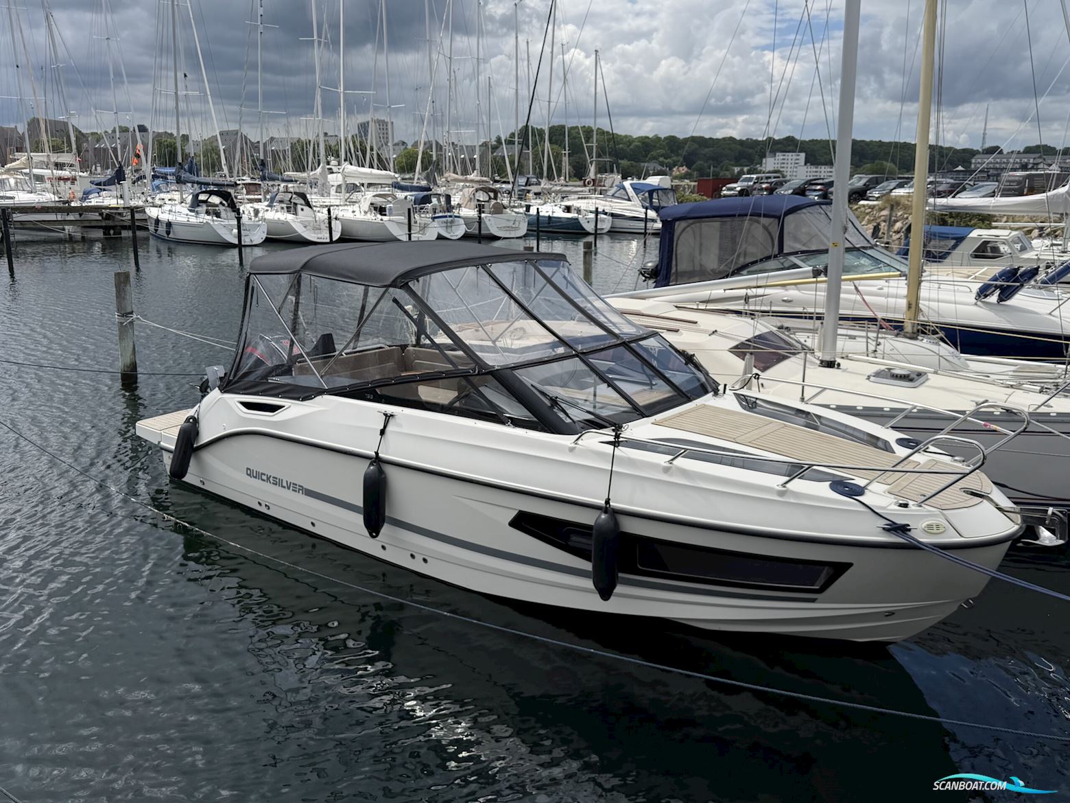 Quicksilver 755 Activ Cruiser, Nedsat