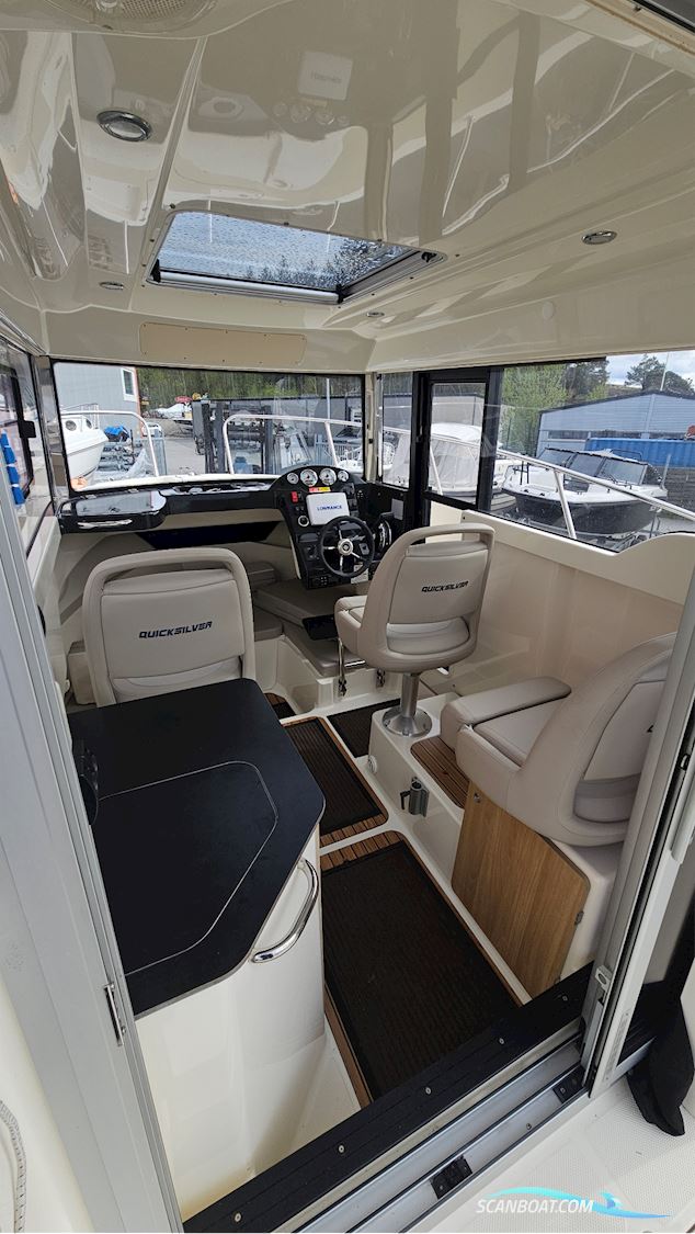 Quicksilver 755 Pilothouse