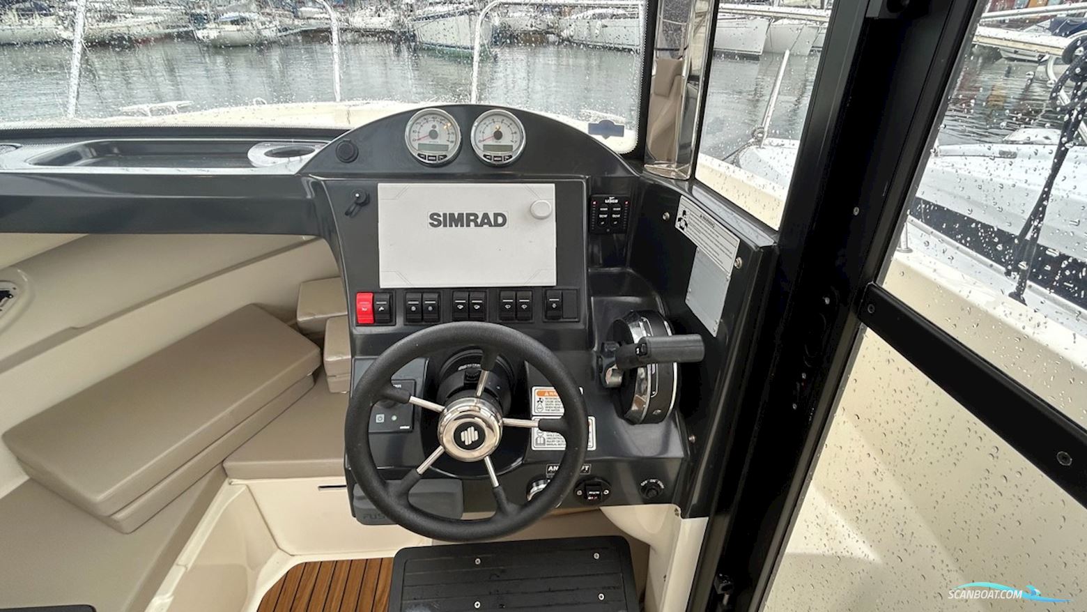 Quicksilver 755 Pilothouse