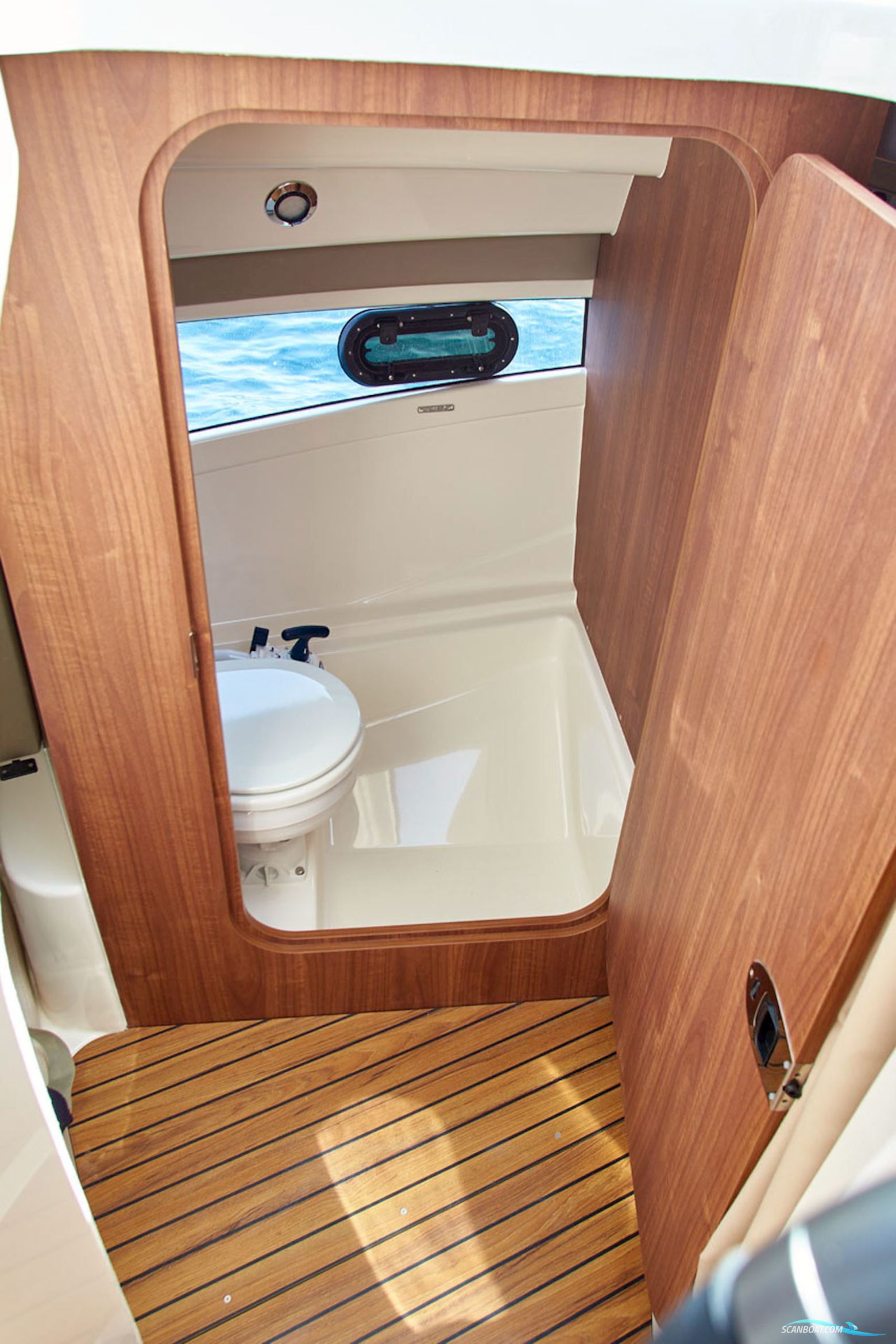 Quicksilver 755 Weekend