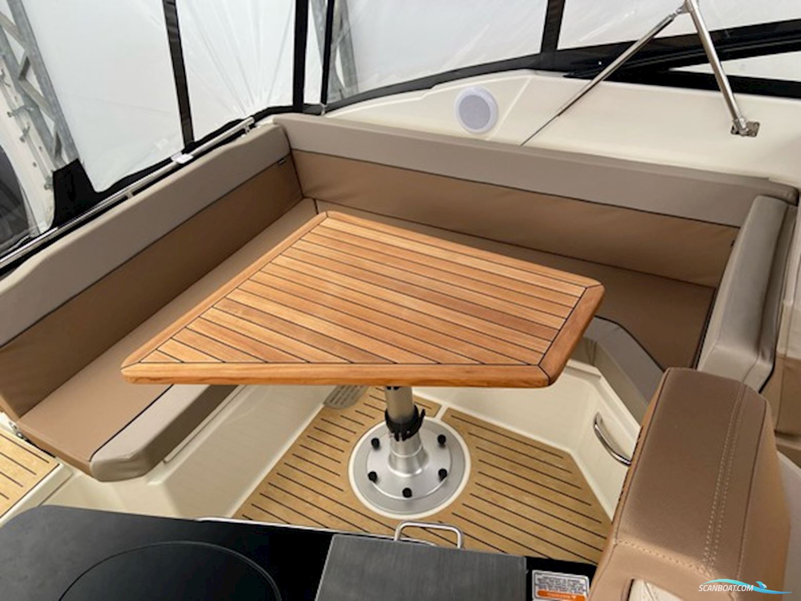 Quicksilver 805 Cruiser, Mercury F250 V8 Dts