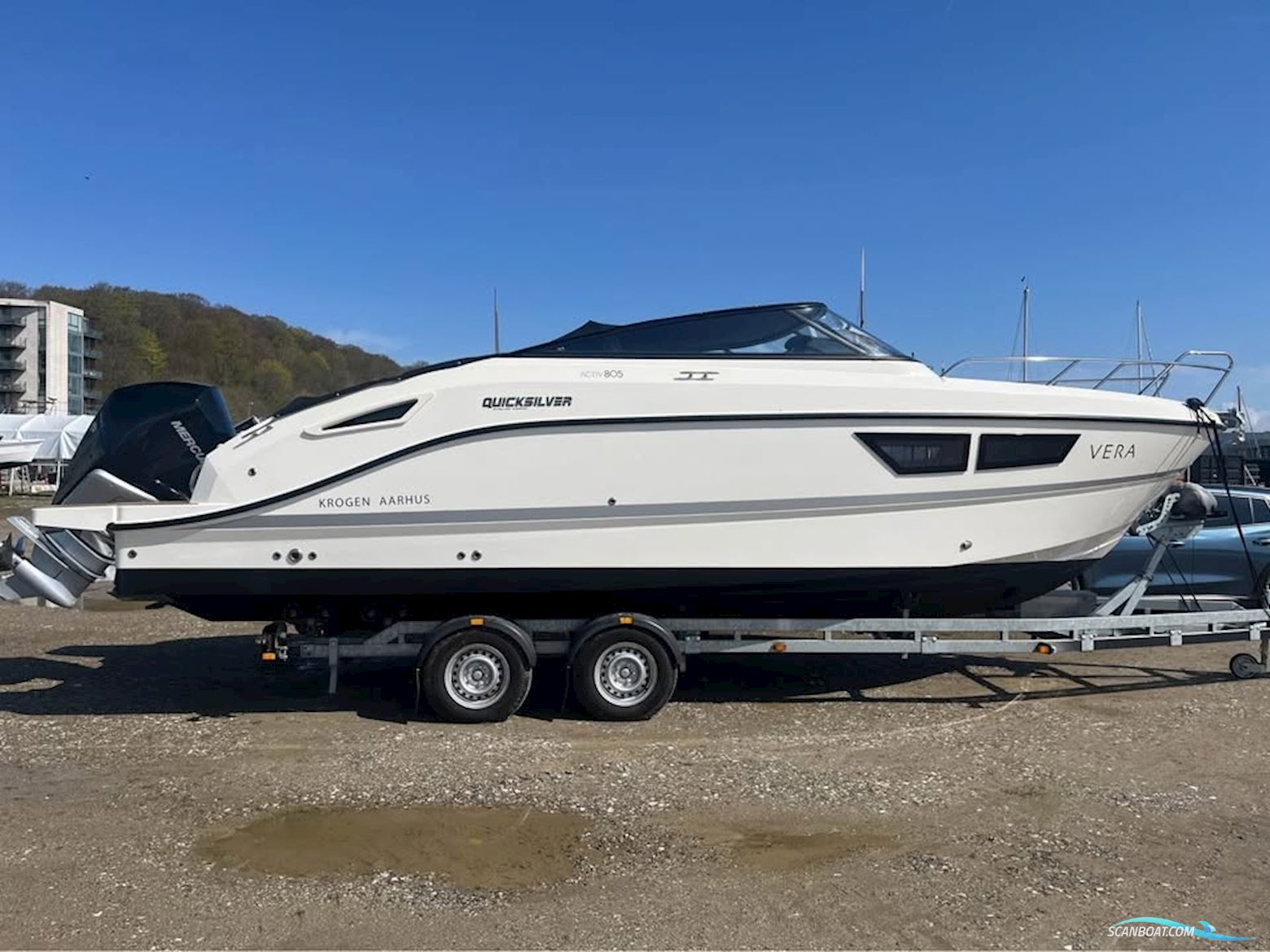 Quicksilver 805