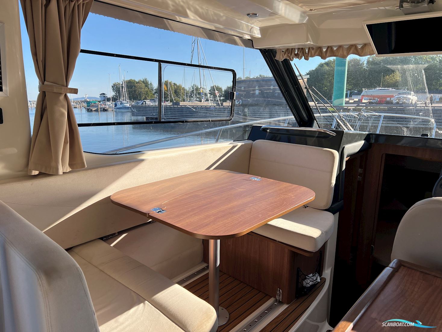 Quicksilver 855 Activ