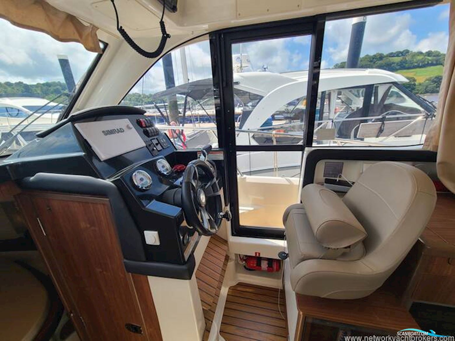 Quicksilver 855 Weekend