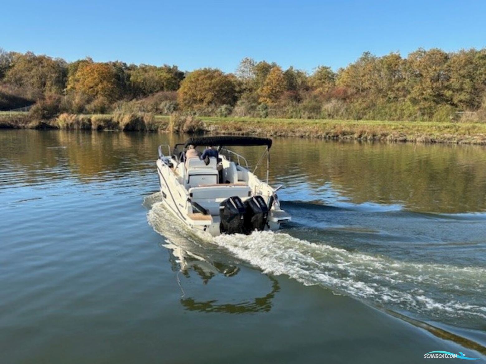 Quicksilver 875 Sundeck Active