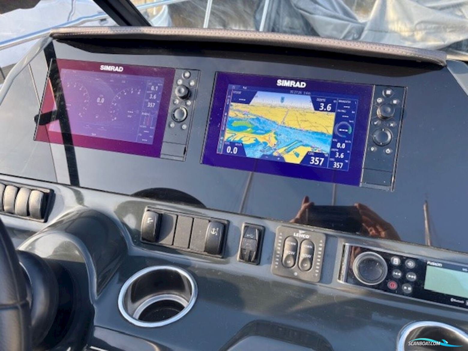 Quicksilver 875 Sundeck Active