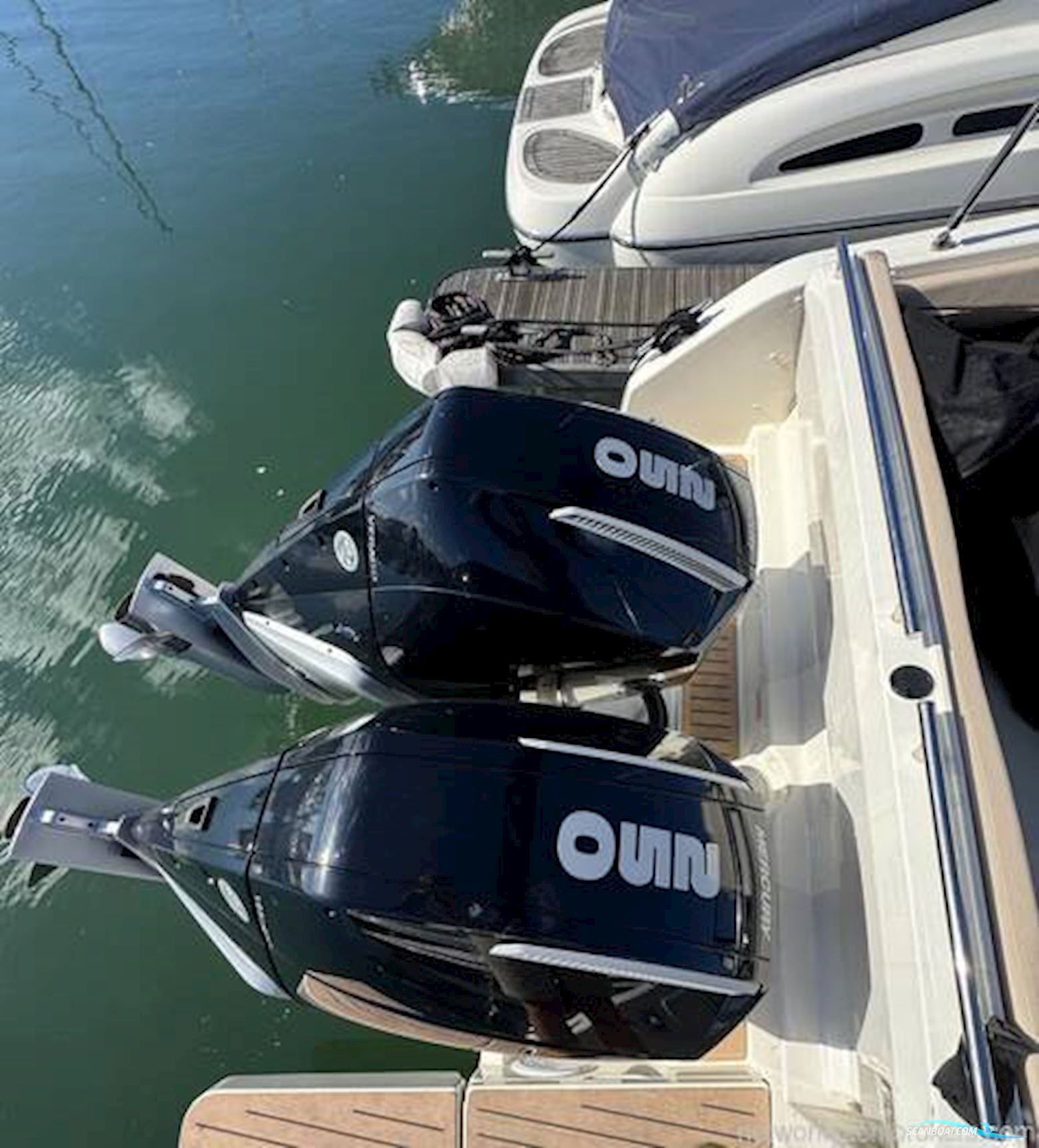 Quicksilver 875 Sundeck