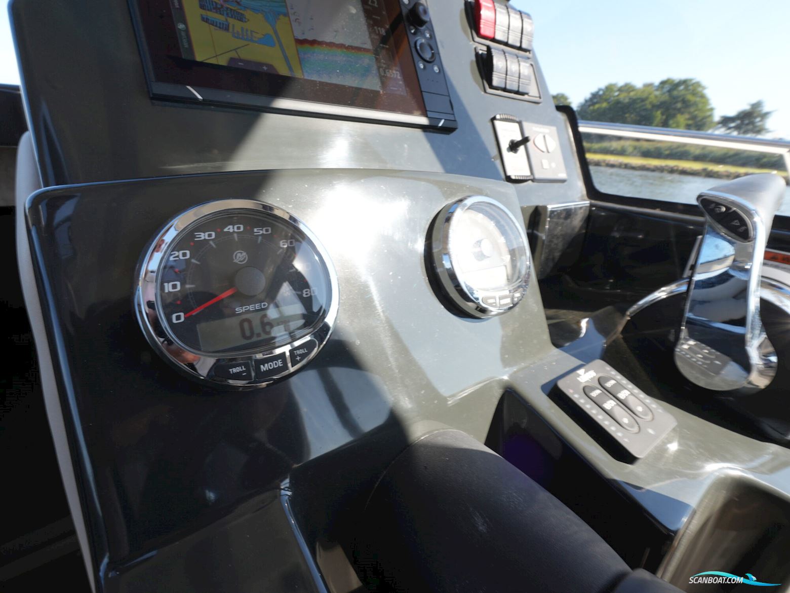 QuickSilver 905 Activ Weekend