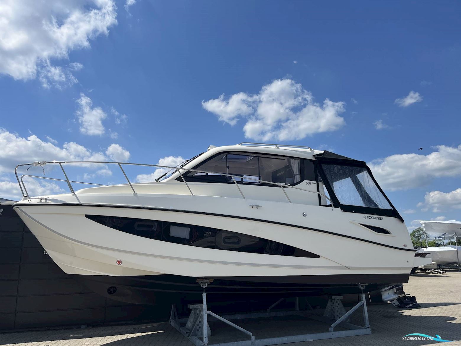 Quicksilver 905 Active Wekeend - Mercury 300 HK/Udstyr Motorboten 2022, met Mercury F300 V8 motor, Denemarken