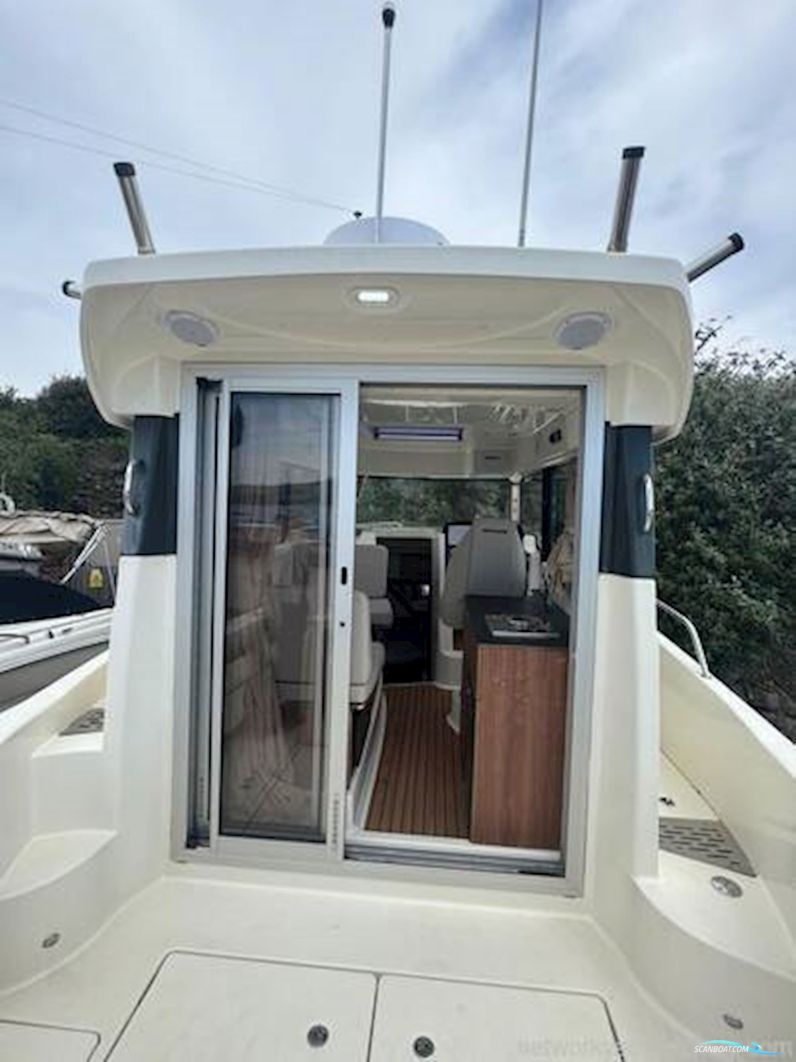 Quicksilver 905 Pilothouse