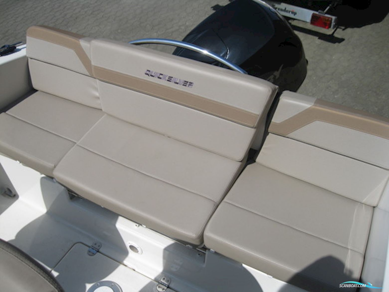 Quicksilver Activ 455 Cabin m/Mercury F50 hk EFI 4-takt og Brenderup trailer