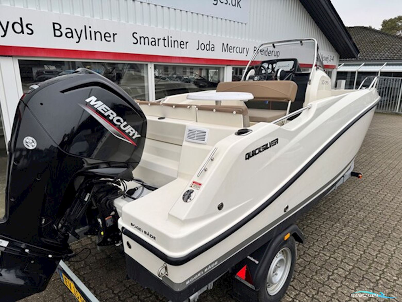 Quicksilver Activ 505 Open Med 100 hk Mercury-Efi 4 Takt 2,1L og 1300 kg Brenderup Bådtrailer