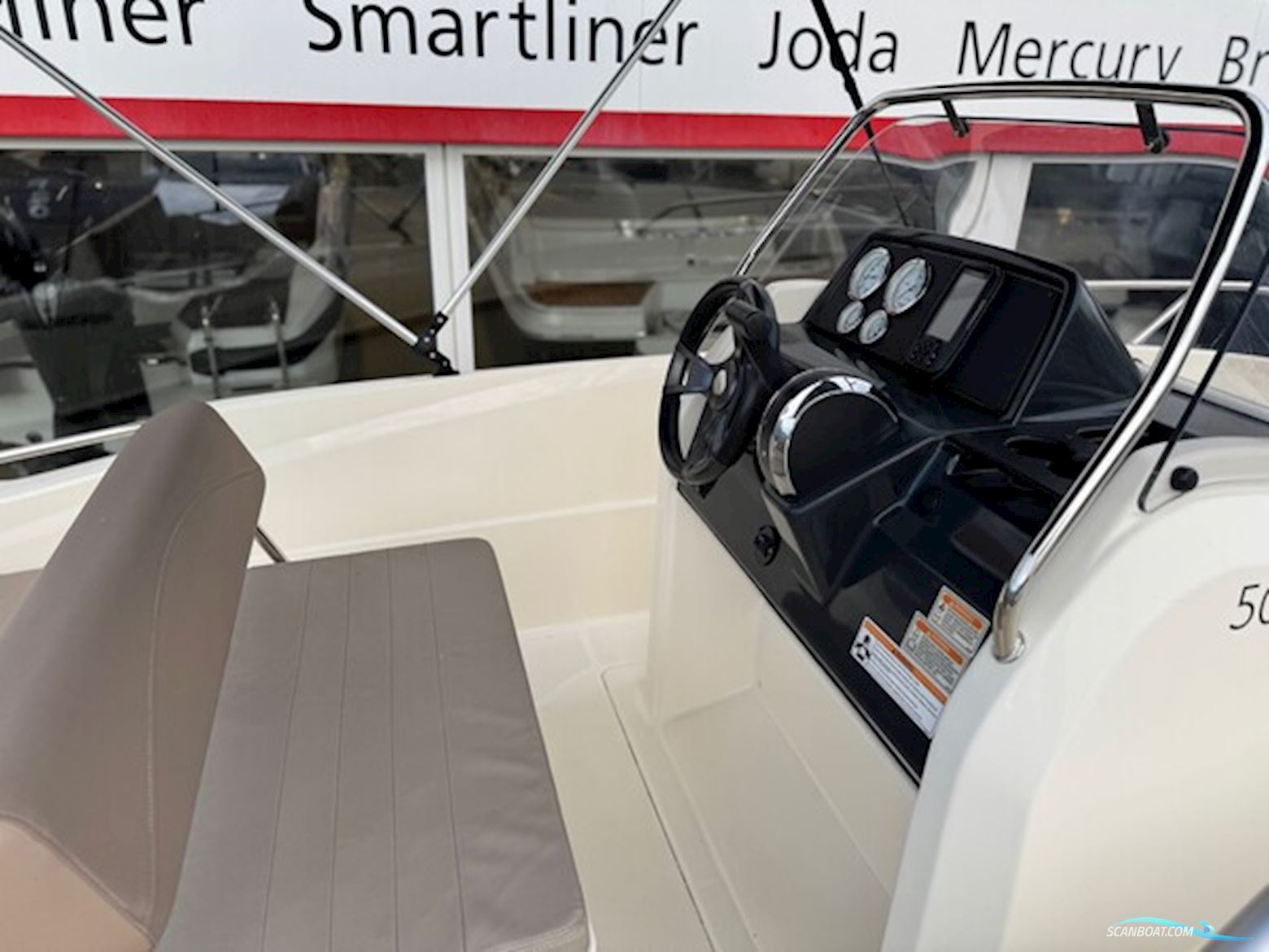 Quicksilver Activ 505 Open med F60 Mercury-EFI 4 takt og 1000 kg Brenderup trailer.