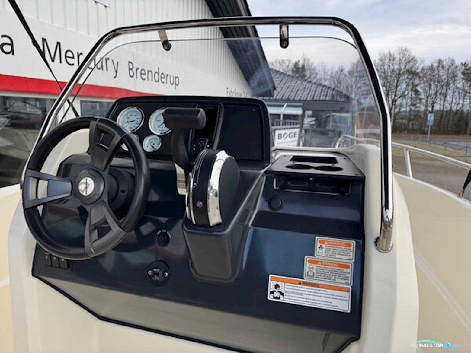 Quicksilver Activ 505 Open med F60 Mercury-EFI 4 takt og 1000 kg Brenderup trailer.