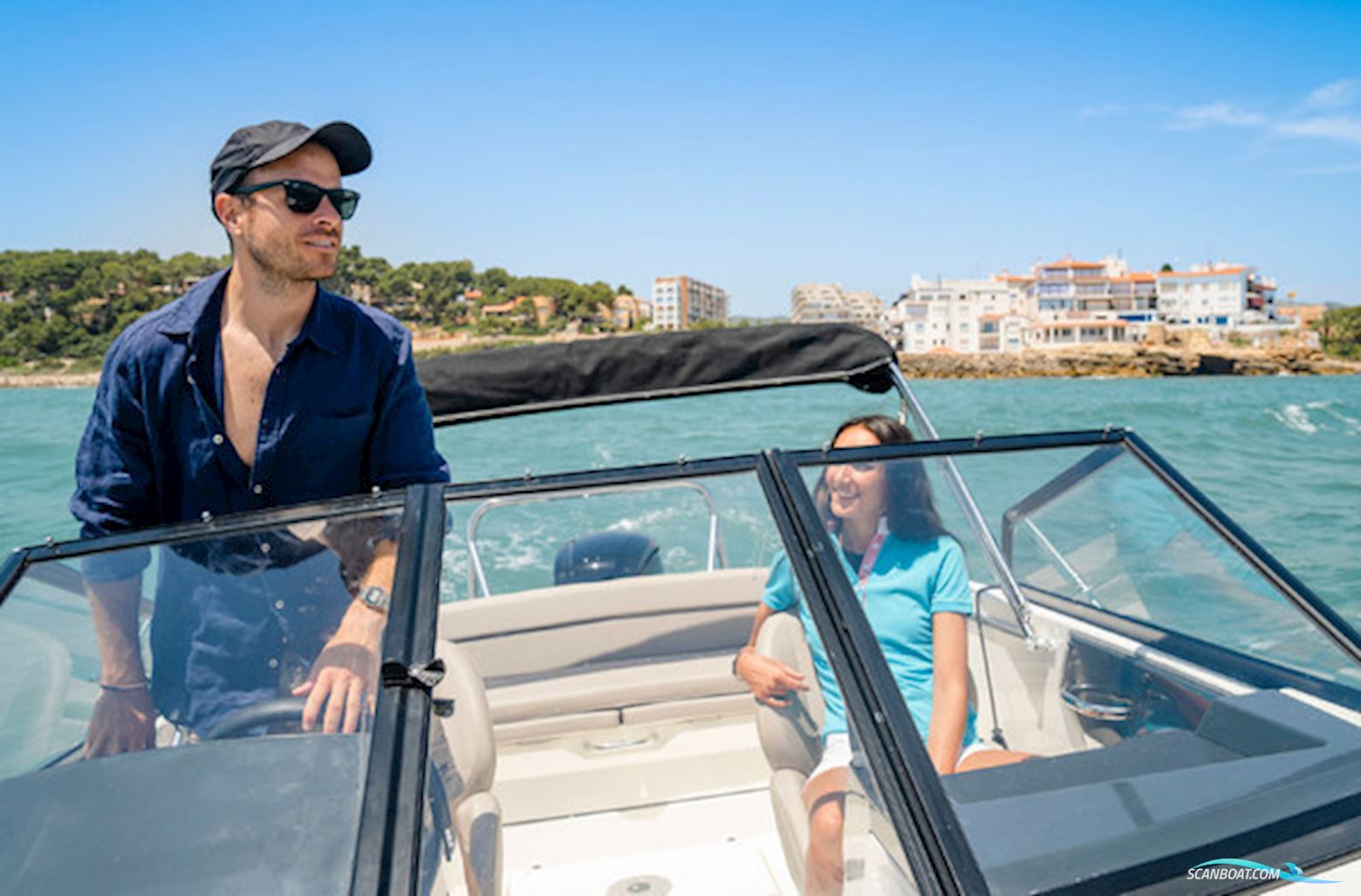 Quicksilver Activ 555 Bowrider med F100 Mercury-EFI 4 takt 2,1L - TOP-UDSTYRET