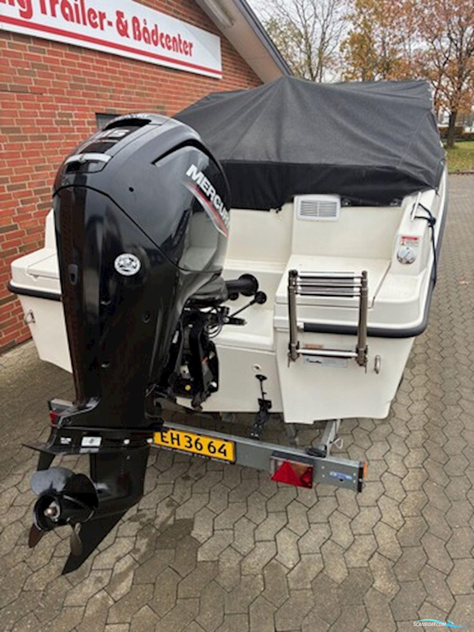 Quicksilver Activ 555 BR m/Mercury F115 hk EFI og Brenderup trailer