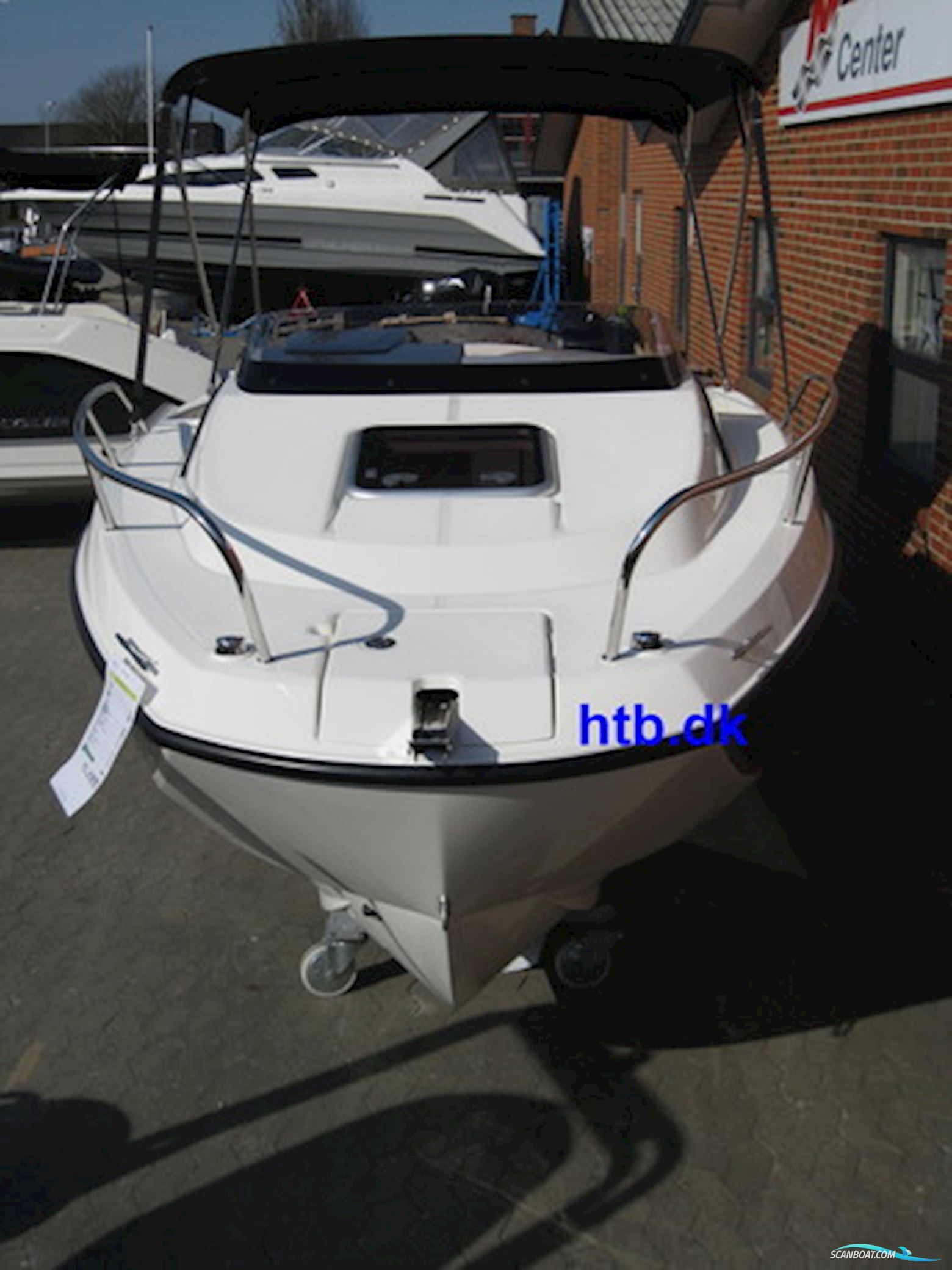 Quicksilver Activ 555 Cabin m/Mercury F80 hk EFI 4-takt Motorboten 2025, Denemarken
