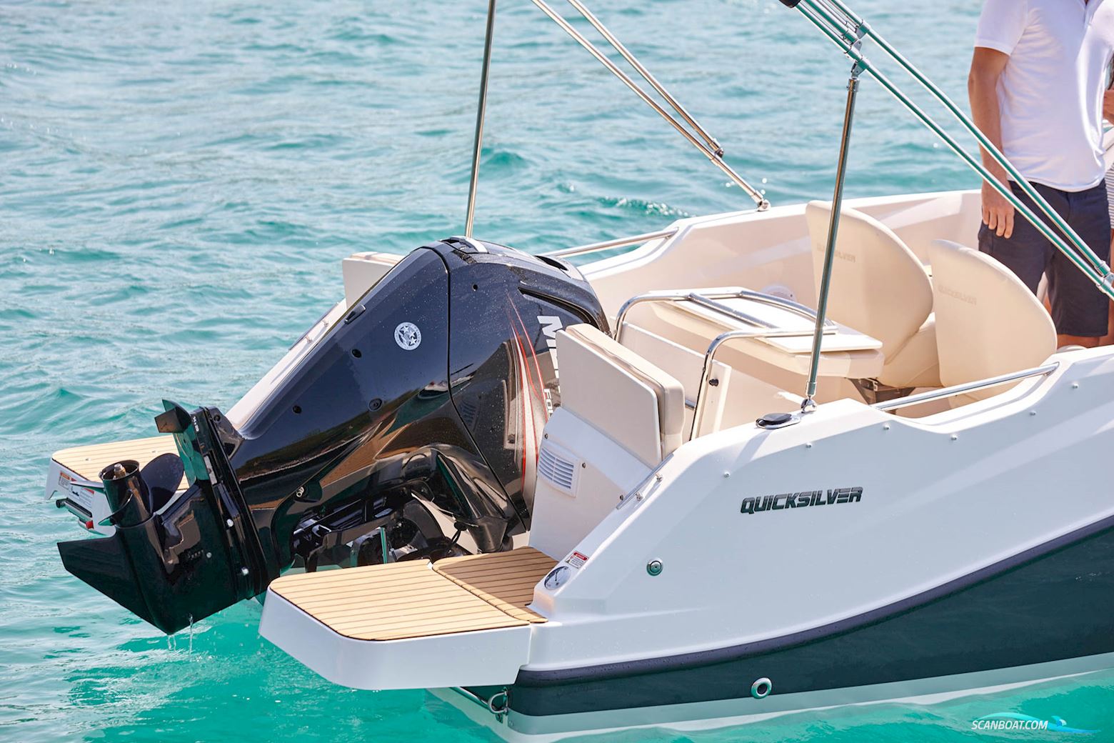 Quicksilver Activ 555 Cabin