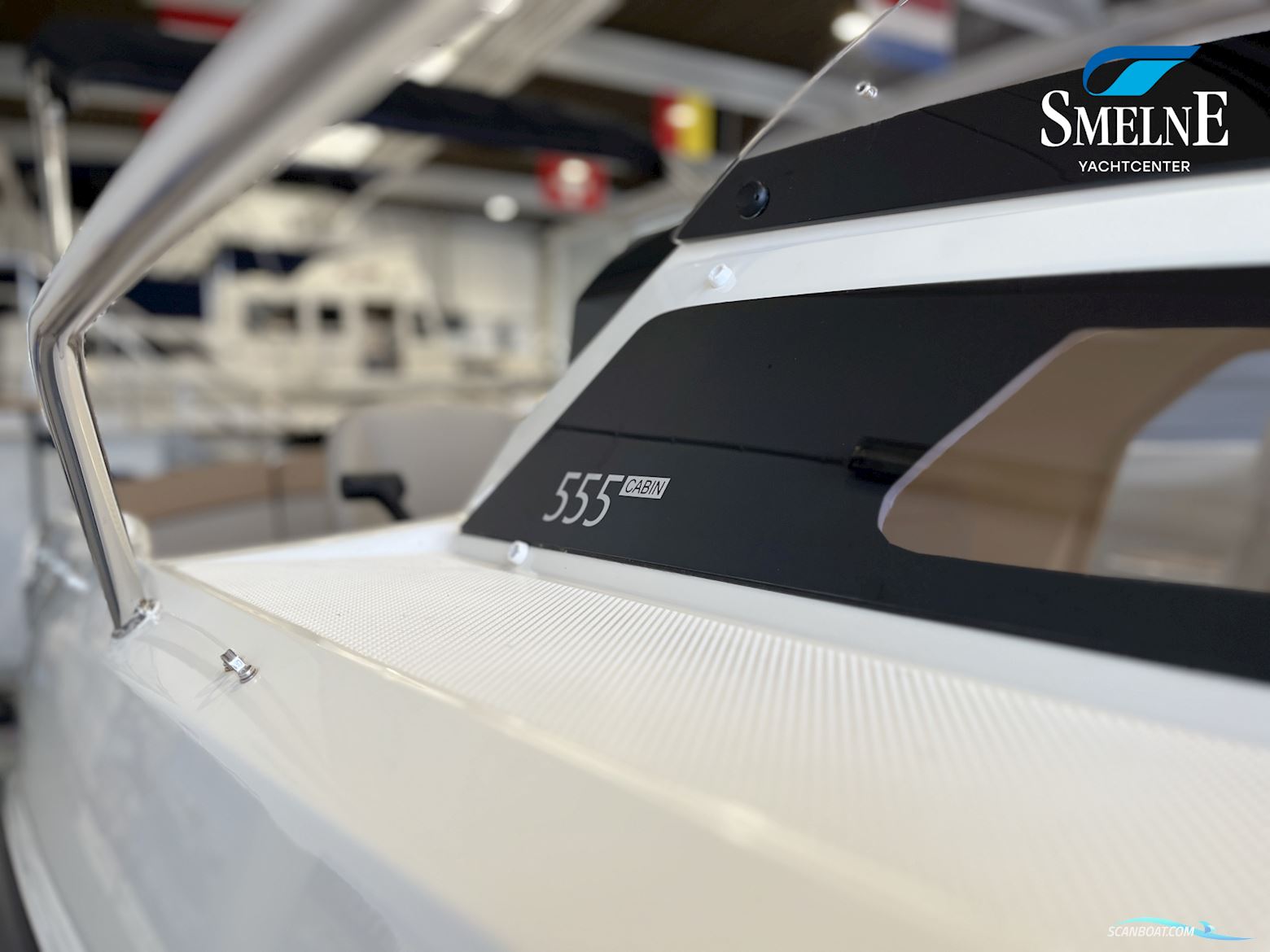 Quicksilver Activ 555 Cabin