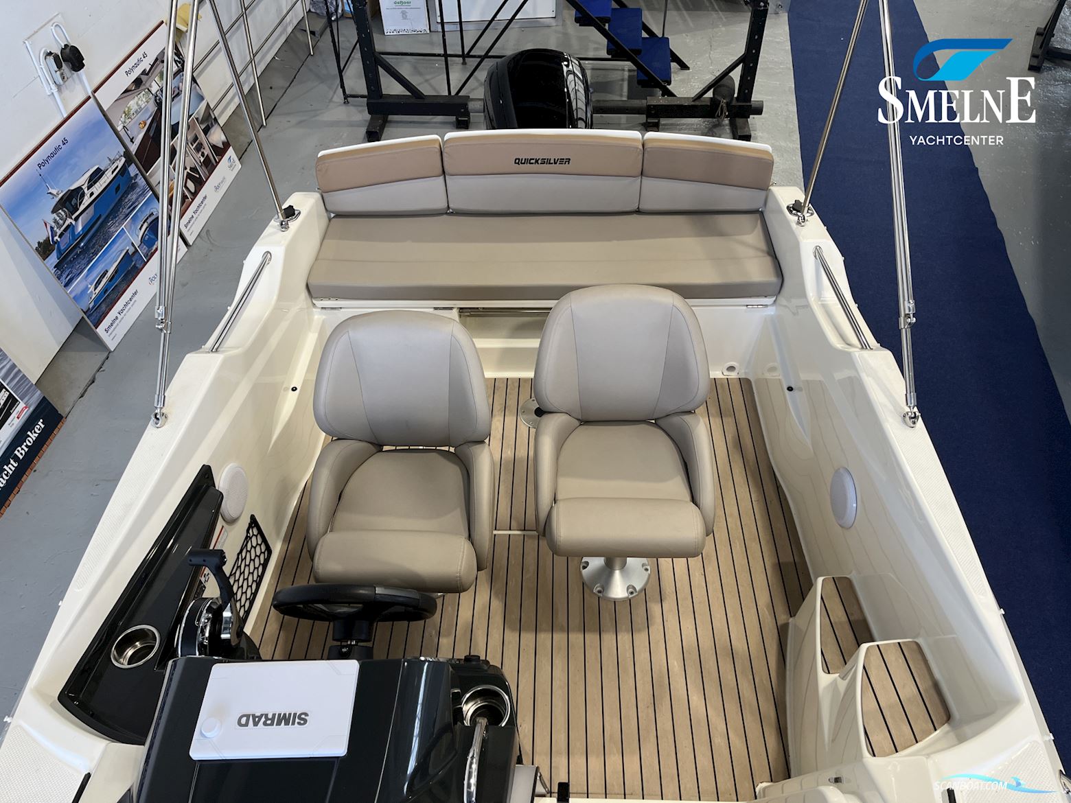 Quicksilver Activ 555 Cabin