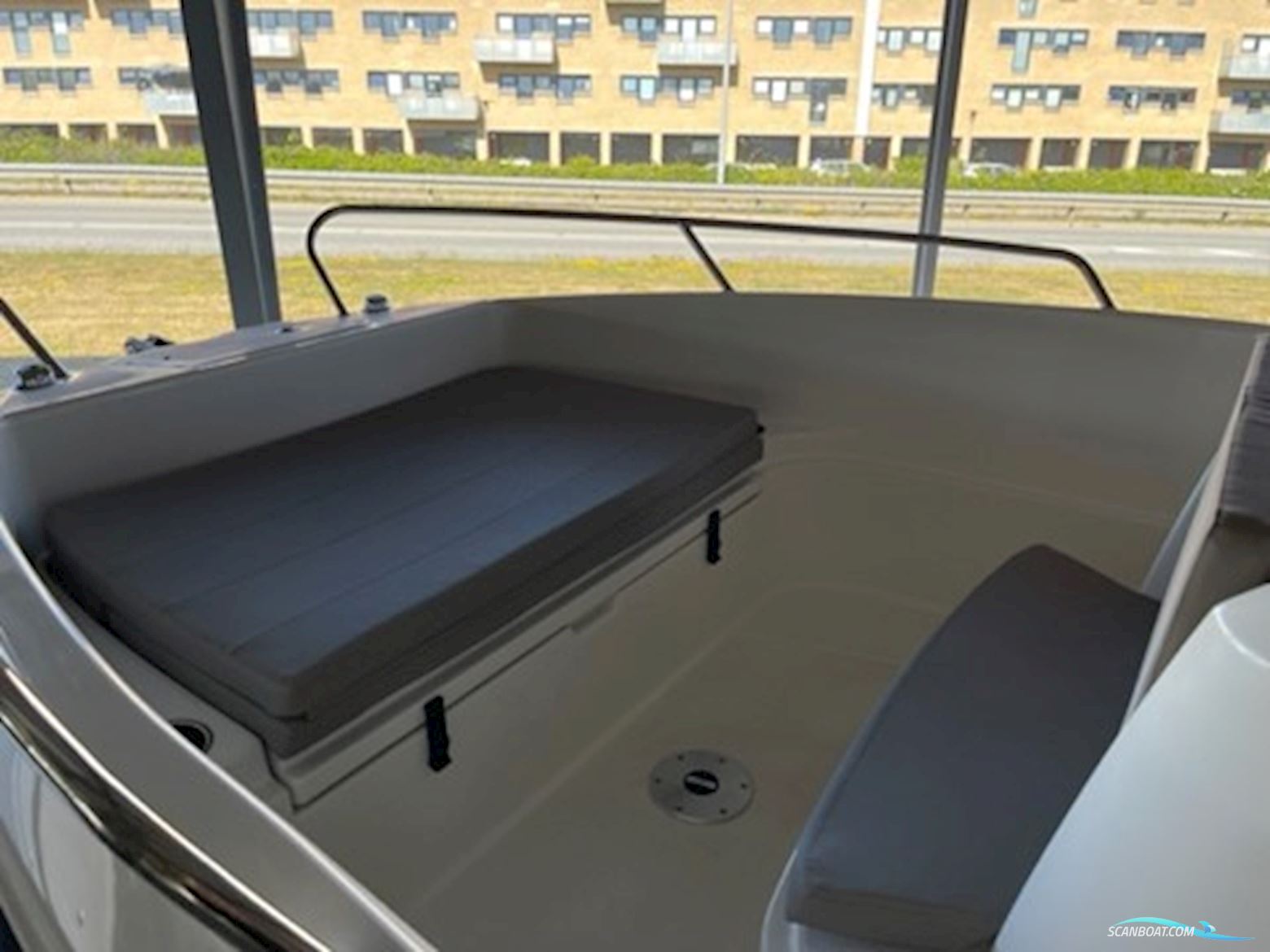 Quicksilver Activ 555 Open med Mercury F100 EFI ELPT (smart edition + udstyr) SOLGT