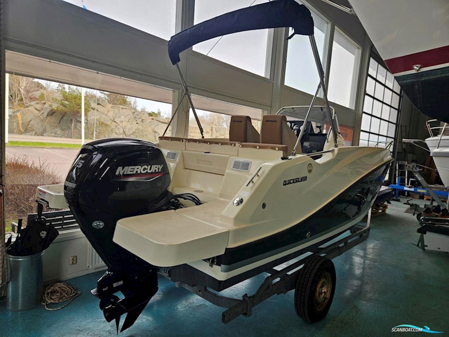Quicksilver Activ 555 Open
