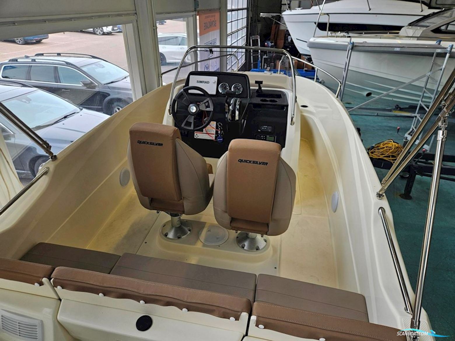 Quicksilver Activ 555 Open