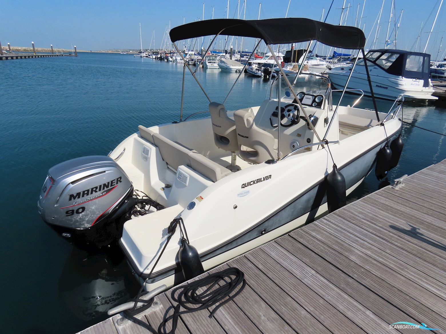 Quicksilver Activ 555 Open