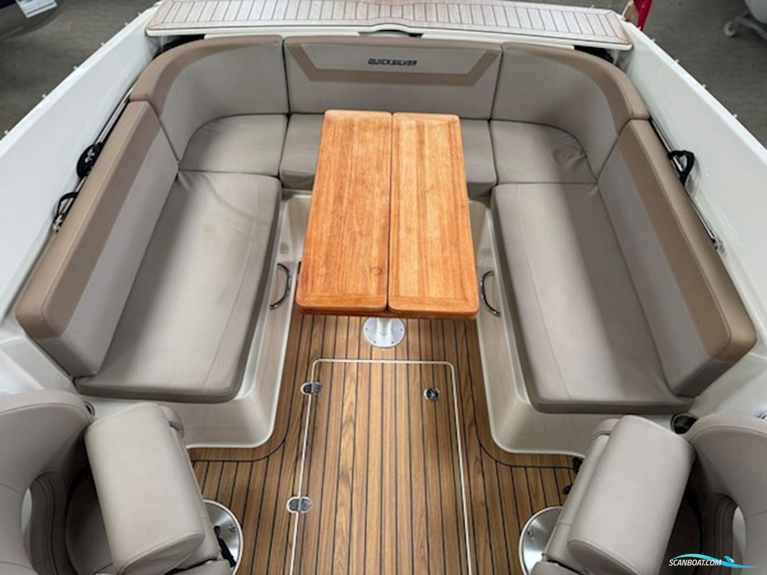 Quicksilver Activ 645 Cruiser Med 150 hk Mercury-Efi 3,0L XL 4 Takt og 1800 kg Brenderup Trailer - Anvisningsssalg