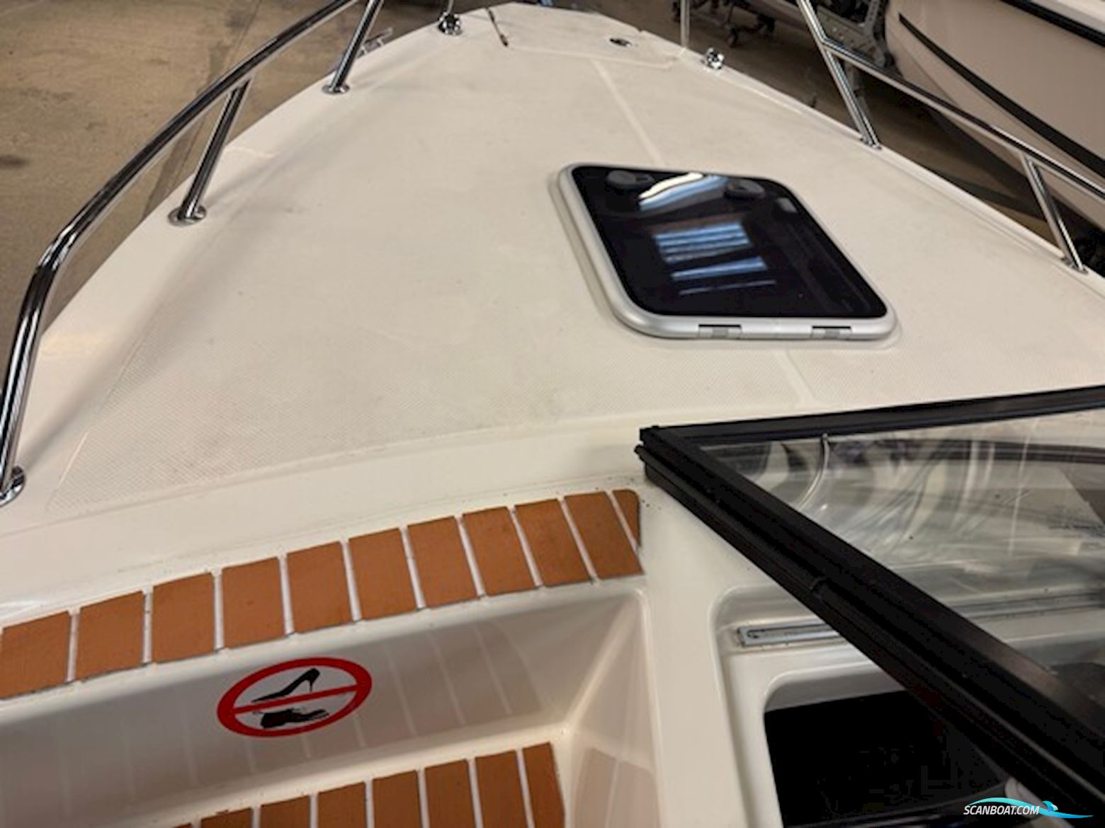 Quicksilver Activ 675 Cruiser med 225 hk Mercury-EFI DS V6 XL - Anvisningssalg