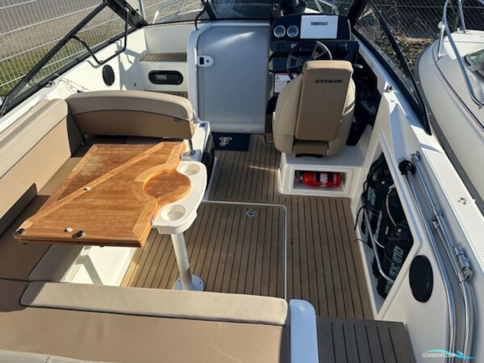 Quicksilver Activ 675 Cruiser med Mercury 150Hk Motor.