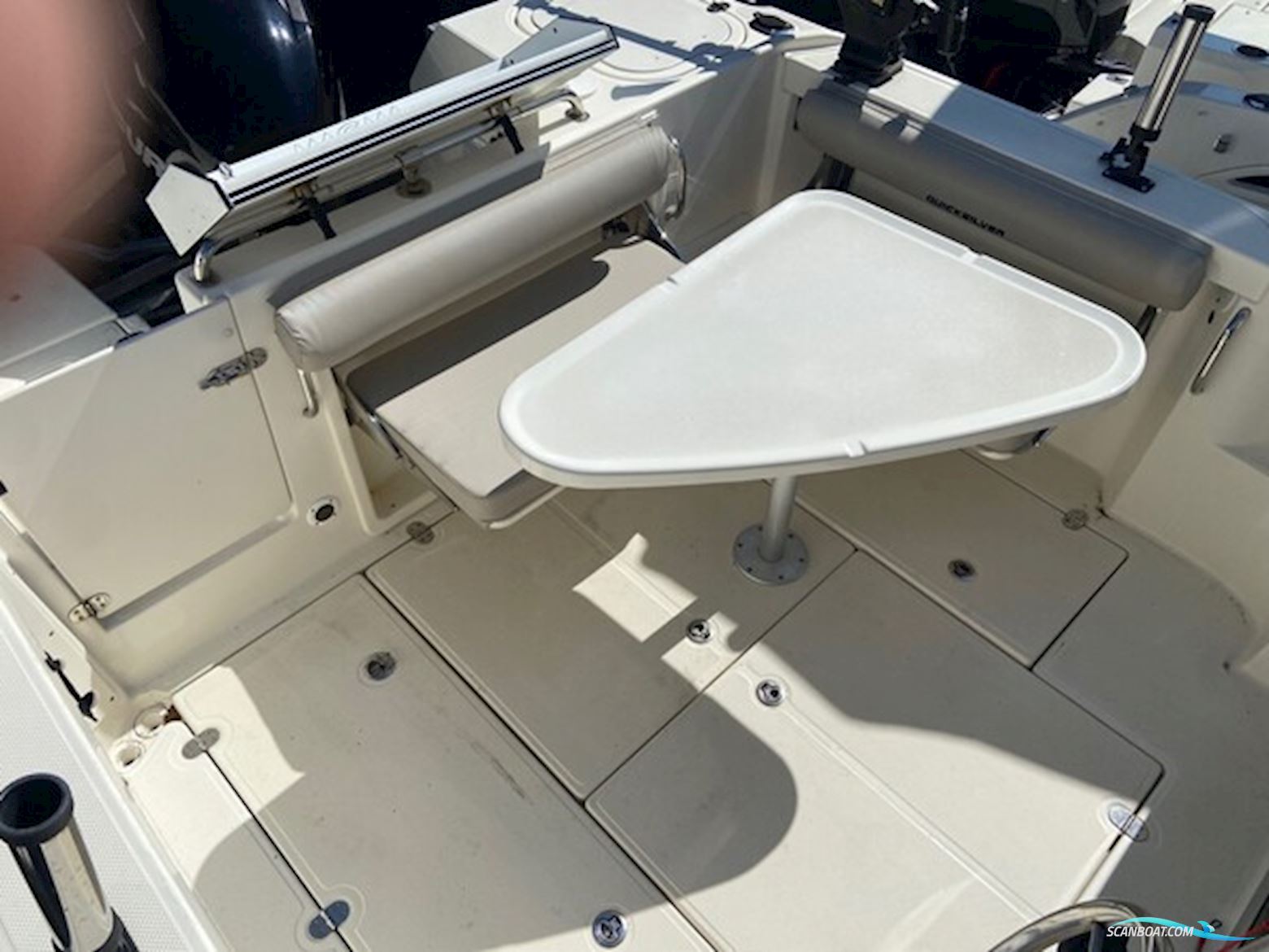 Quicksilver Activ 675 Pilothouse m/Mercury F200 hk Verado og Brenderup trailer