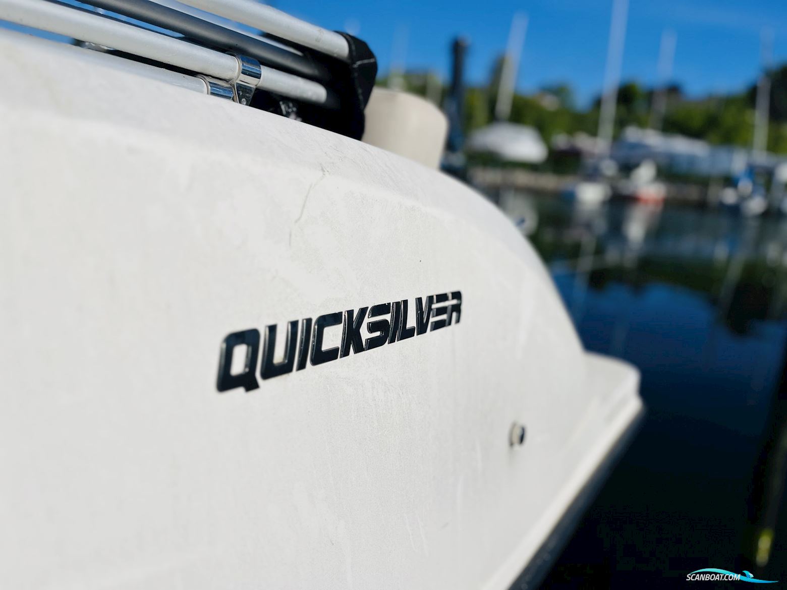 Quicksilver Activ 675 Sundeck