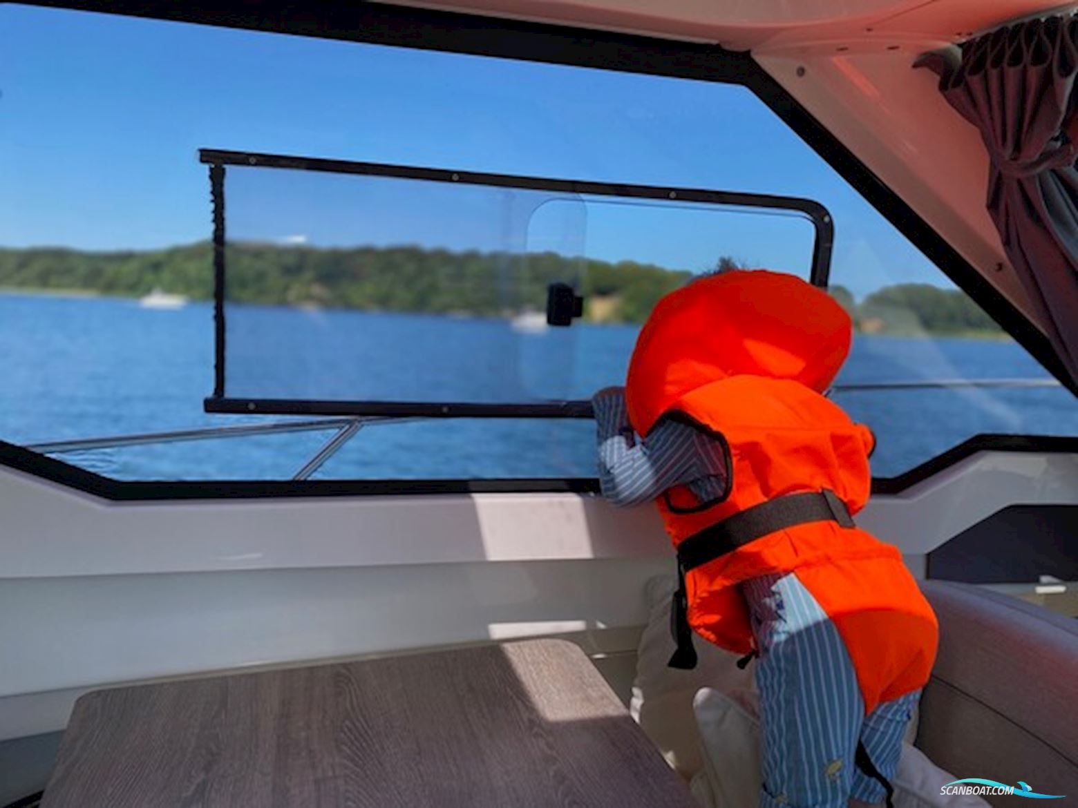 Quicksilver Activ 675 Weekend med F200 Mercury DS XL V6 - med flot udstyr